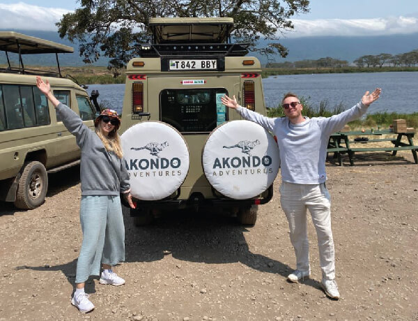 Akondo Couple